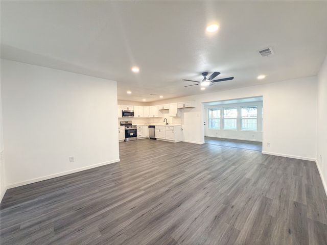 418 Clover Lane, Garland, TX 75043