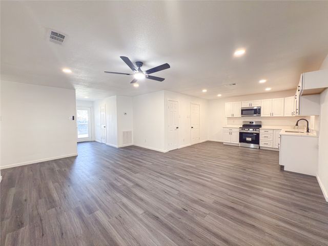 418 Clover Lane, Garland, TX 75043