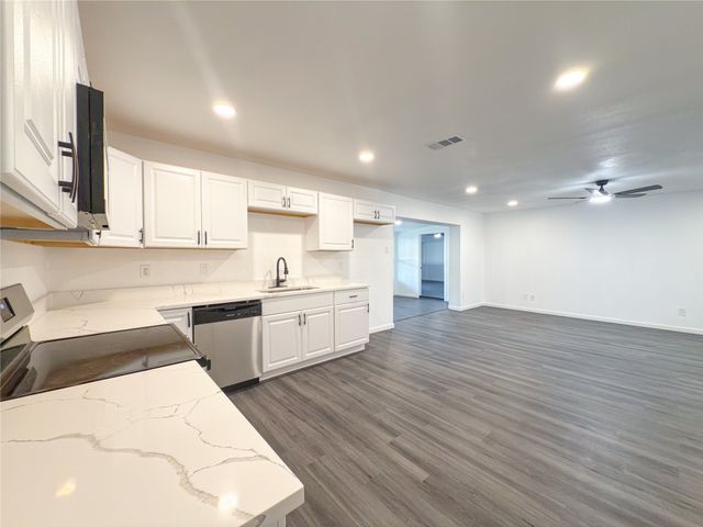 418 Clover Lane, Garland, TX 75043