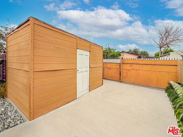 1765 E 113th Street, Los Angeles, CA 90059