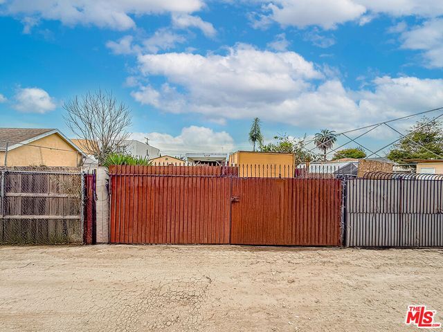 1765 E 113th Street, Los Angeles, CA 90059