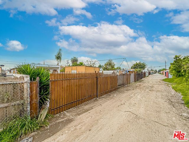 1765 E 113th Street, Los Angeles, CA 90059