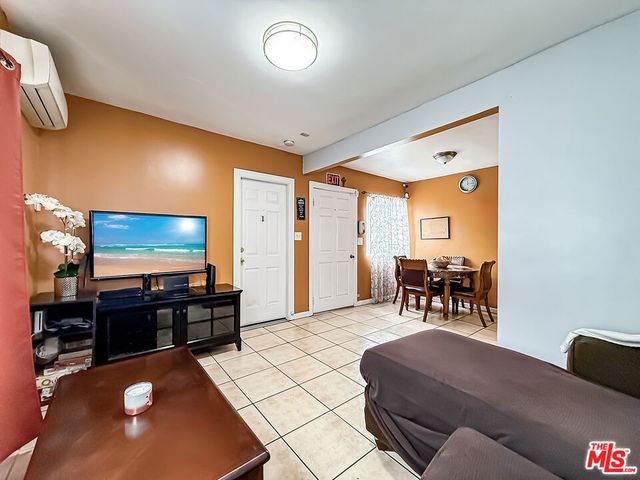 1765 E 113th Street, Los Angeles, CA 90059