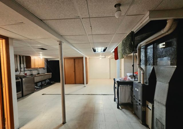 8606 Calumet Avenue, Munster, IN 46321