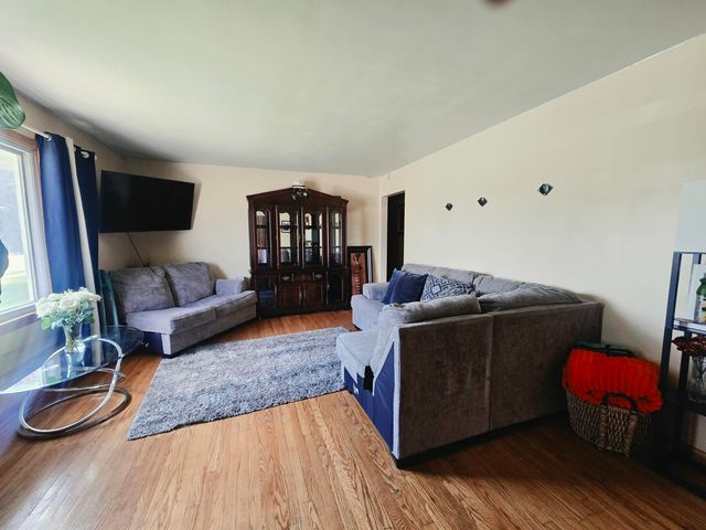 8606 Calumet Avenue, Munster, IN 46321