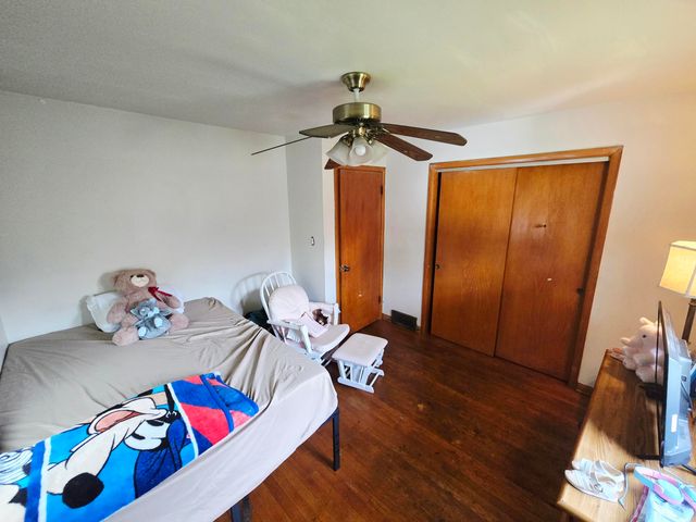 8606 Calumet Avenue, Munster, IN 46321