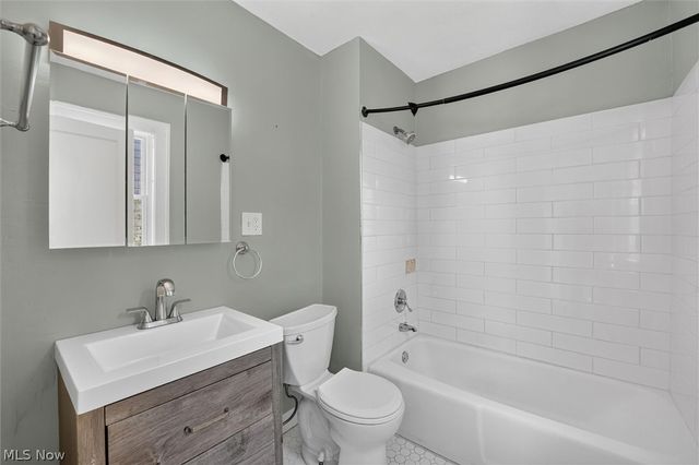 2017 Goodnor Road, Cleveland Heights, OH 44118