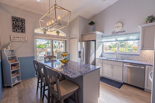 1638 SE Green Acres Circle G101, Port St Lucie, FL 34952