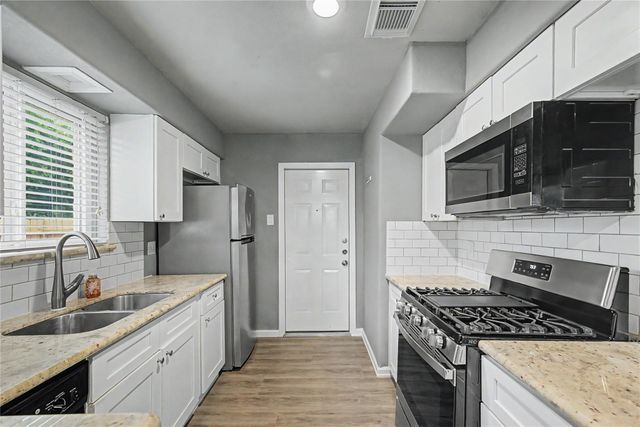 6343 Maple Hill Drive, Houston, TX 77088