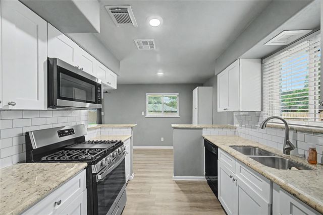 6343 Maple Hill Drive, Houston, TX 77088