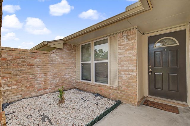 6343 Maple Hill Drive, Houston, TX 77088