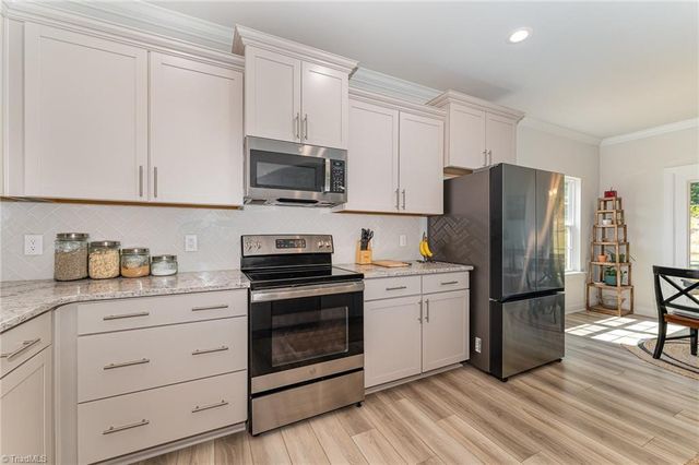 2431 Redwood Hill Run, Kernersville, NC 27284