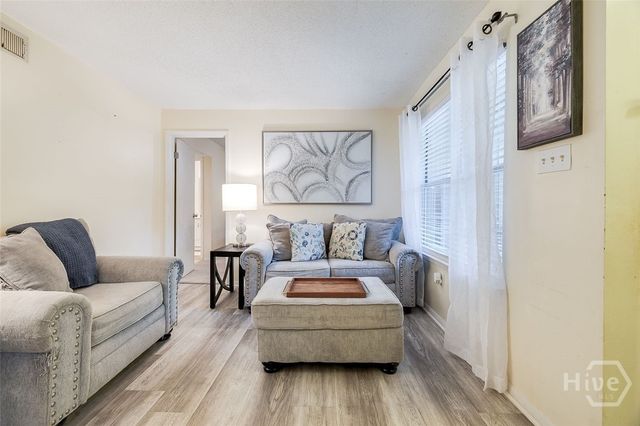 401 N Cromwell Road Q7, Savannah, GA 31410