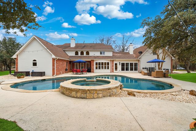 7380 Rolling Acres Trail, Fair Oaks Ranch, TX 78015