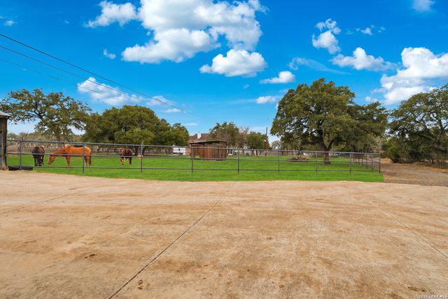 7380 Rolling Acres Trail, Fair Oaks Ranch, TX 78015