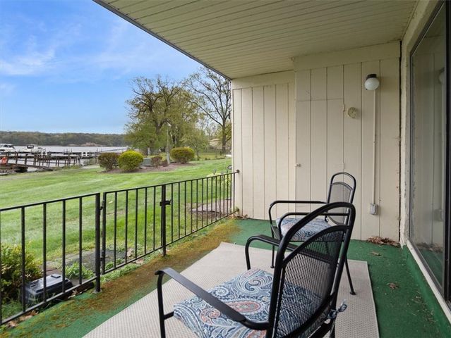 416 Bay Village Drive, Irondequoit, NY 14609