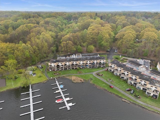416 Bay Village Drive, Irondequoit, NY 14609