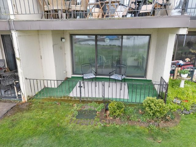 416 Bay Village Drive, Irondequoit, NY 14609