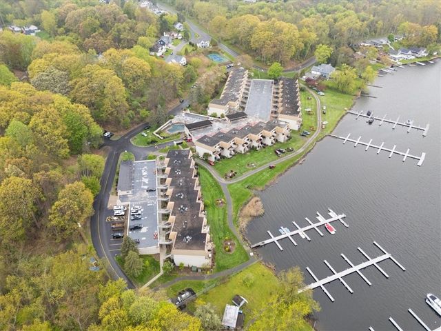 416 Bay Village Drive, Irondequoit, NY 14609