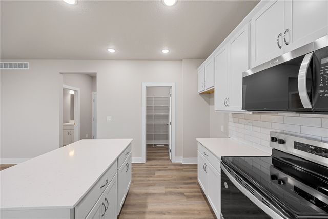 1440 S 91st Street, West Des Moines, IA 50266