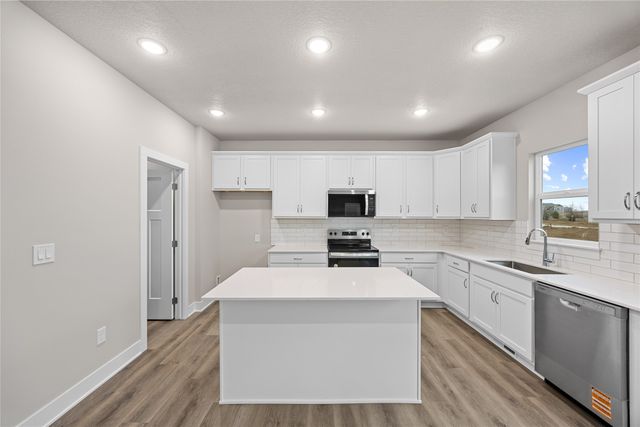 1440 S 91st Street, West Des Moines, IA 50266