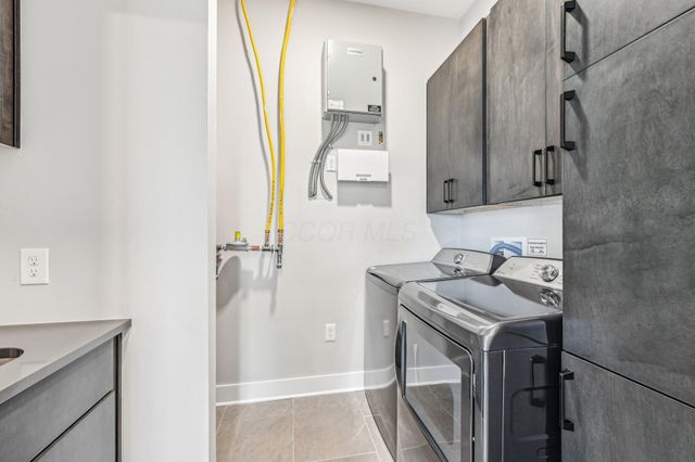 270 Dickenson Street, 202, Columbus, OH 43215