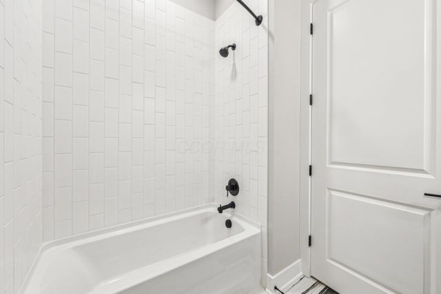 270 Dickenson Street, 202, Columbus, OH 43215