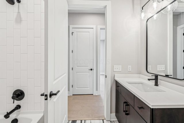 270 Dickenson Street, 202, Columbus, OH 43215