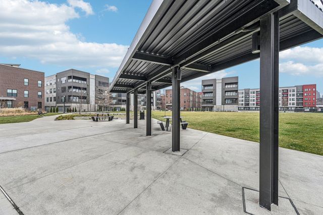 270 Dickenson Street, 202, Columbus, OH 43215