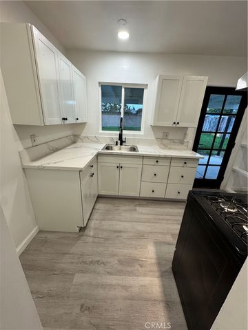 449 S Pampas Avenue, Rialto, CA 92376
