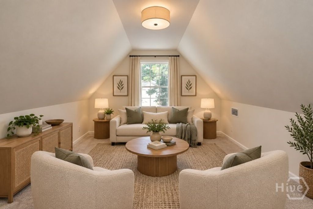 Image 10 of property listing at 105 Mapmaker Lane, Savannah, GA 31410