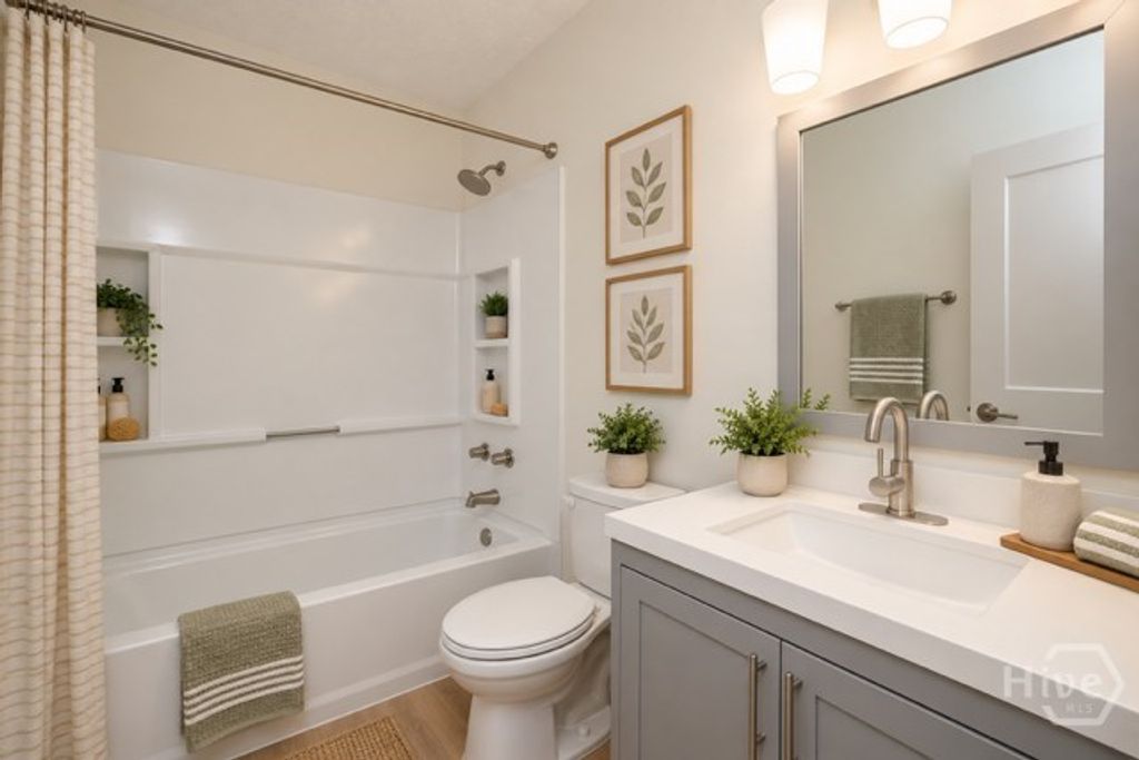 Image 11 of property listing at 105 Mapmaker Lane, Savannah, GA 31410