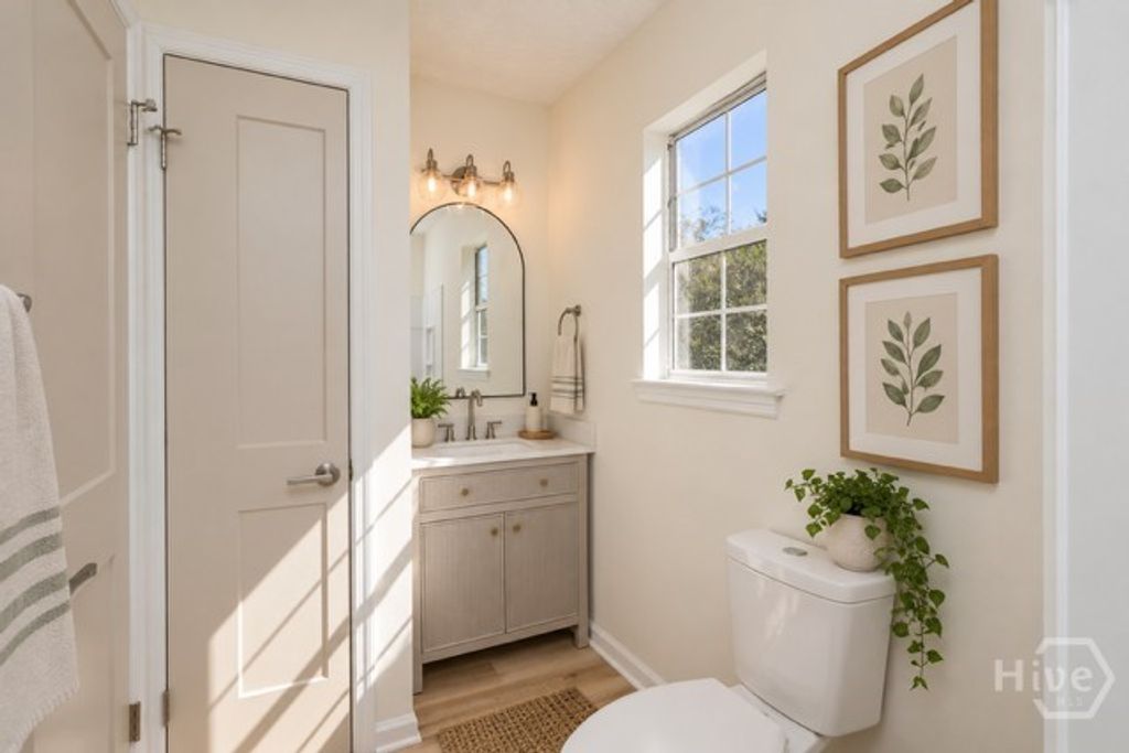 Image 13 of property listing at 105 Mapmaker Lane, Savannah, GA 31410