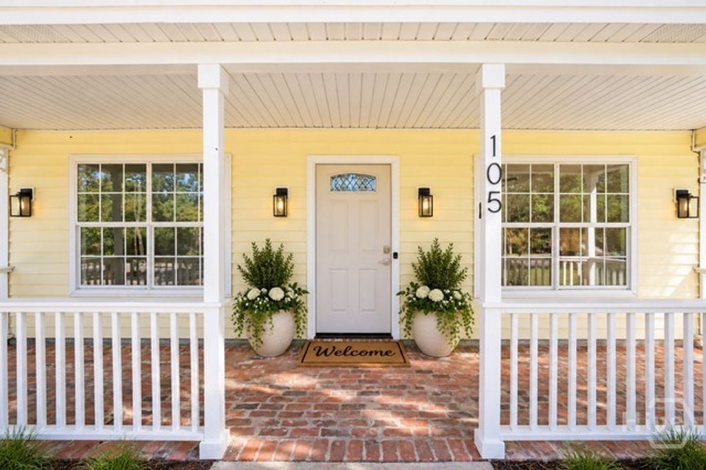 Image 2 of property listing at 105 Mapmaker Lane, Savannah, GA 31410