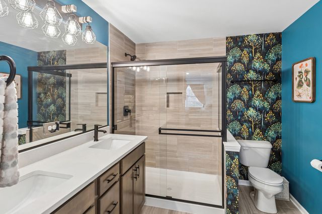 208 Timberleaf Circle, Roselle, IL 60172
