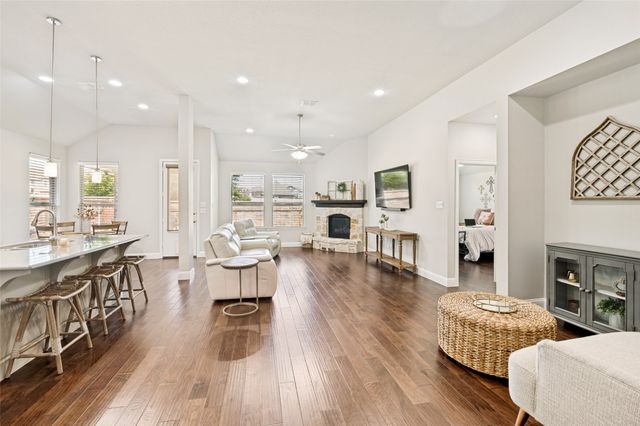 317 Lake Livingston Trail, Mckinney, TX 75071