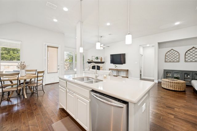 317 Lake Livingston Trail, Mckinney, TX 75071