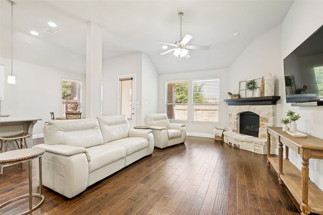 317 Lake Livingston Trail, Mckinney, TX 75071