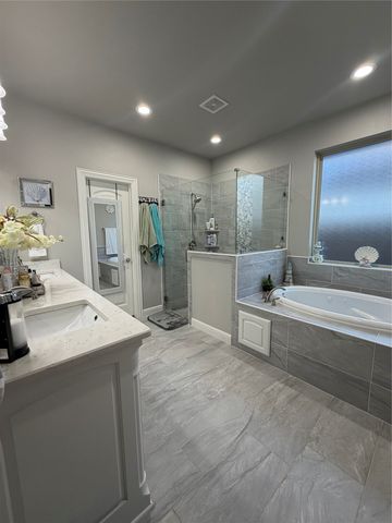 636 Xavier Court, Waxahachie, TX 75165