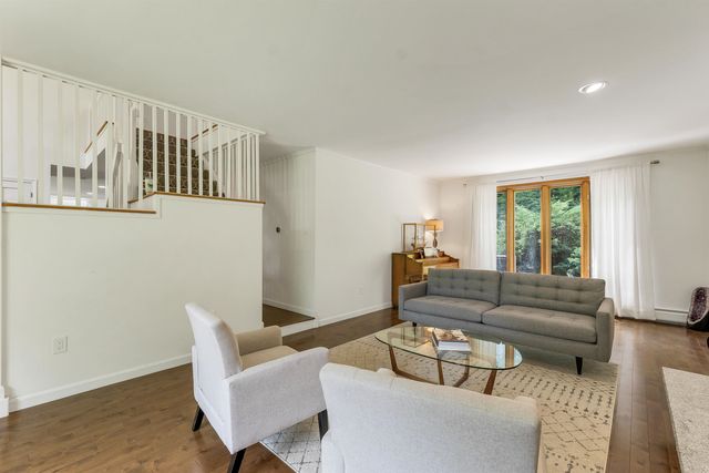 8 West Gate Drive, Bow, NH 03304