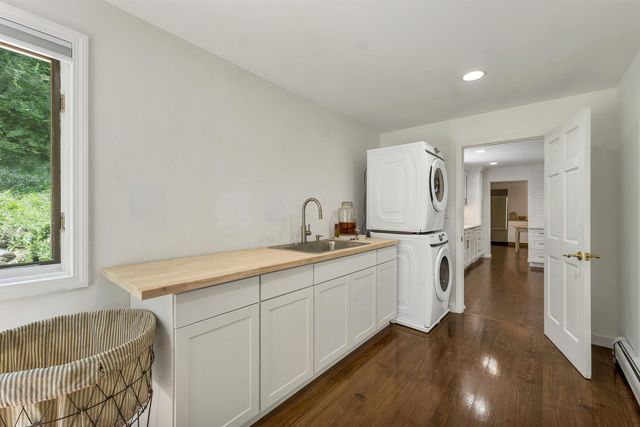 8 West Gate Drive, Bow, NH 03304