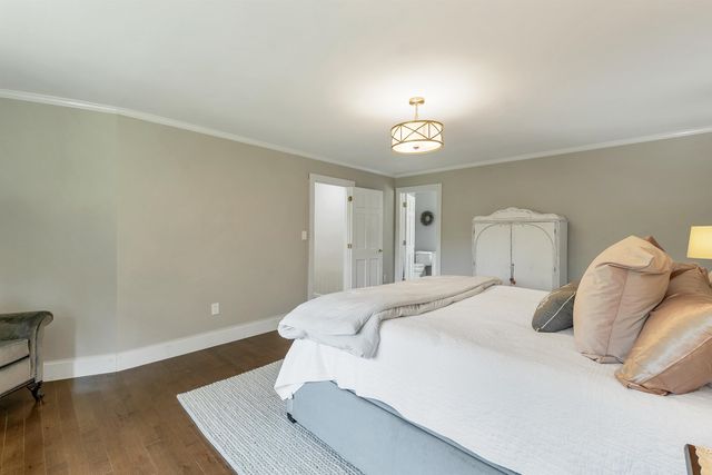 8 West Gate Drive, Bow, NH 03304