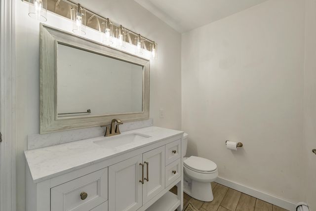 8 West Gate Drive, Bow, NH 03304