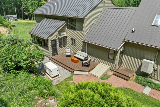 8 West Gate Drive, Bow, NH 03304
