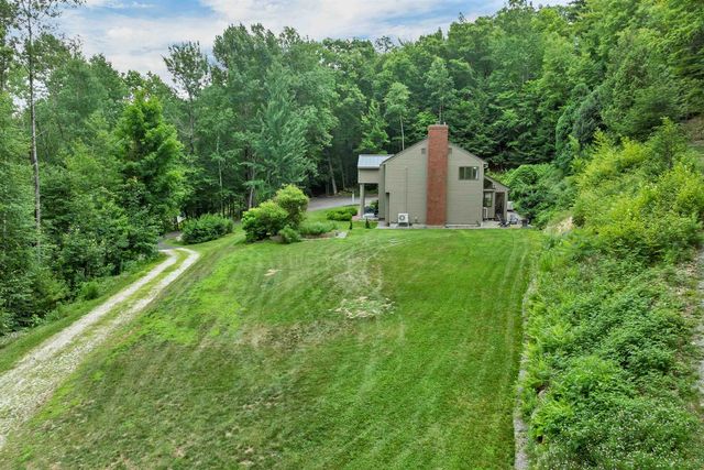 8 West Gate Drive, Bow, NH 03304