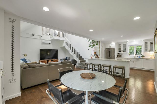 8 West Gate Drive, Bow, NH 03304