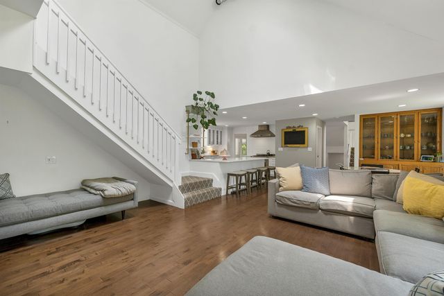 8 West Gate Drive, Bow, NH 03304