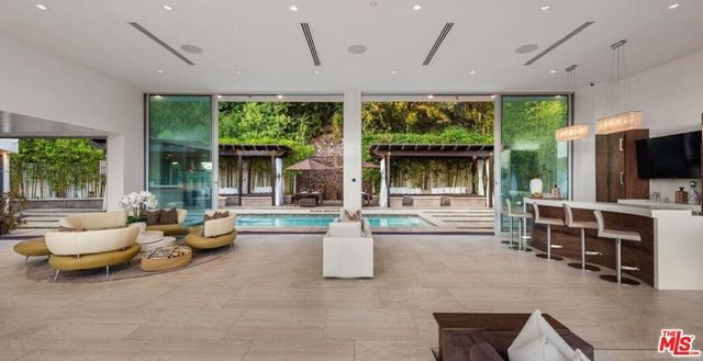 2766 Ellison Drive, Beverly Hills, CA 90210