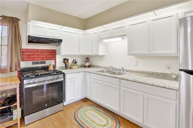 1445 Andrea Drive, Brunswick, OH 44212