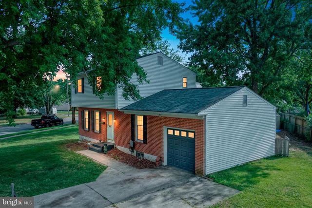 306 MACARTHUR DR, Dover, DE 19901